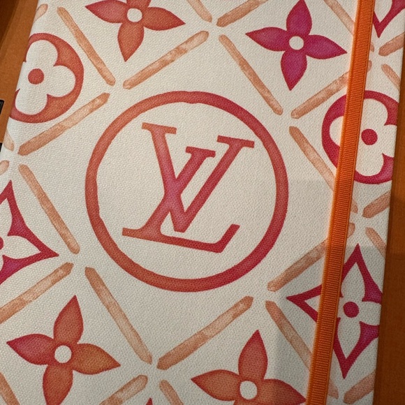 NWT Louis Vuitton limited edition By the Pool collection Jane notebook - Picture 3 of 16